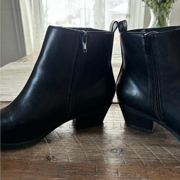 Addition Elle Ankle Heeled Boots Size 7 Wide 7W - Picture 5 of 7